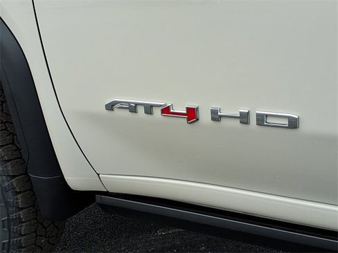 New 2026 GMC Sierra 2500 AT4 w/ AT4 Premium Plus Package image 33