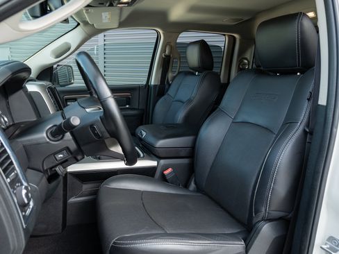 Used 2016 RAM 1500 Laramie w/ Convenience Group AWD/4WD image 11