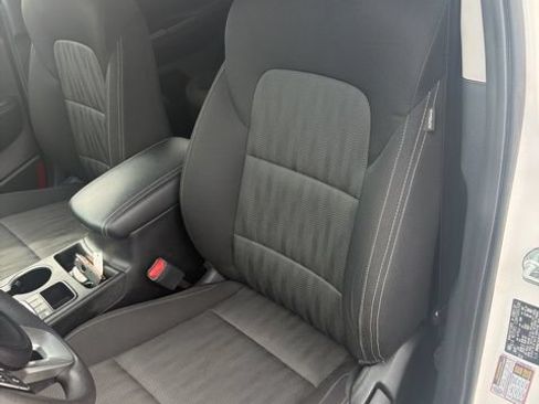 Used 2021 Kia Sportage LX AWD/4WD image 12