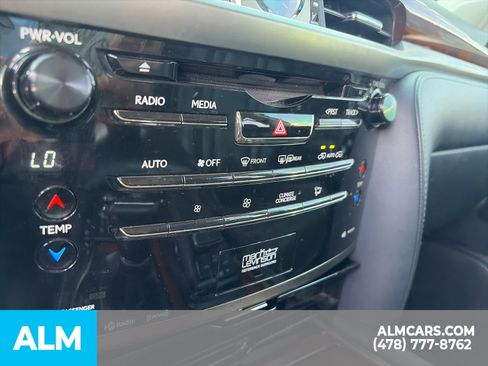 Used 2018 Lexus LX 570 4WD w/ Luxury Package image 7