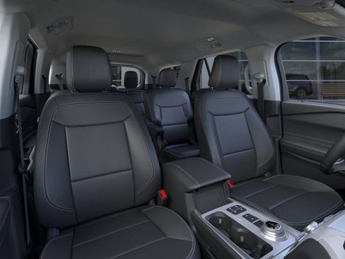 Used 2024 Ford Explorer XLT w/ Equipment Group 202A image 10