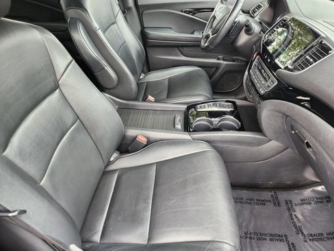 Used 2019 Honda Pilot Touring image 5