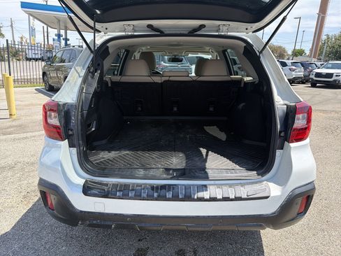 Used 2019 Subaru Outback 2.5i Limited AWD/4WD image 29