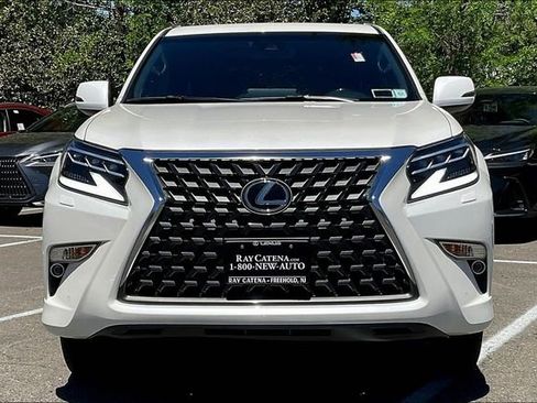 Used 2023 Lexus GX 460 Premium w/ Premium Package AWD/4WD image 2