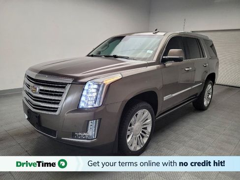 Used 2015 Cadillac Escalade Platinum RWD image 1
