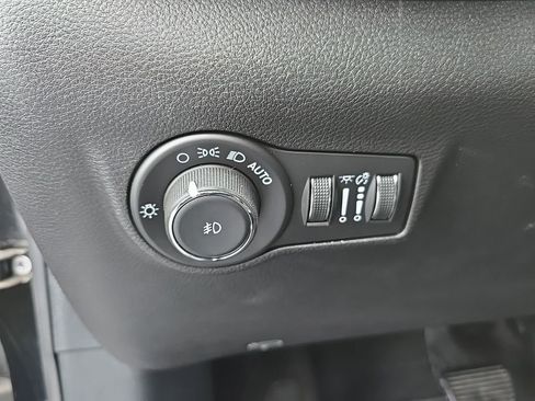 Used 2024 Jeep Compass Trailhawk AWD/4WD image 16