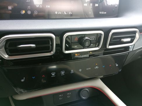 New 2026 Nissan Sentra SL w/ Floor Mat Package FWD image 17