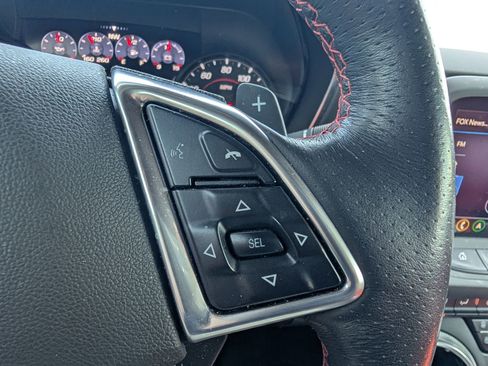Used 2019 Chevrolet Camaro LT RWD image 17