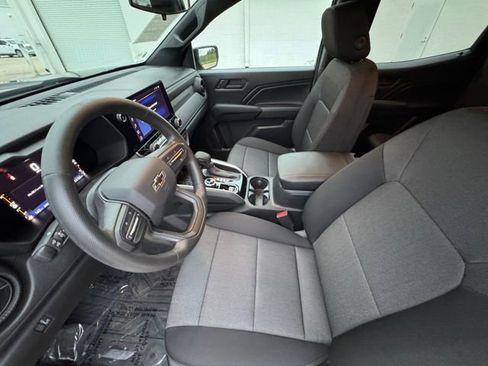 Used 2023 Chevrolet Colorado Trail Boss AWD/4WD image 27