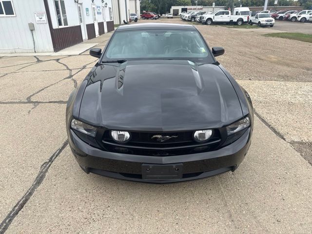 Used 2012 Ford Mustang GT Premium w/ HID Headlamps & Security Pkg RWD image 4
