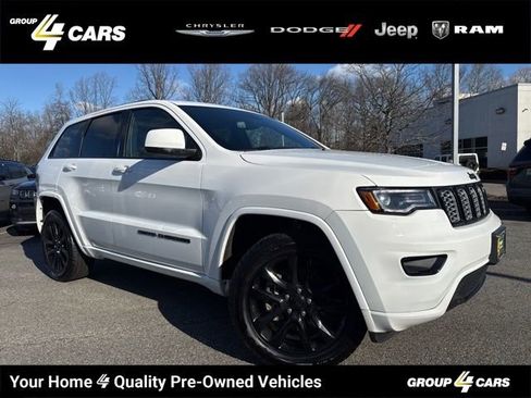 Used 2022 Jeep Grand Cherokee Laredo X image 1