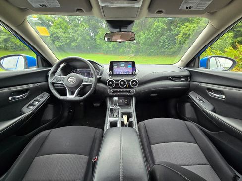 Used 2024 Nissan Sentra SV FWD image 15