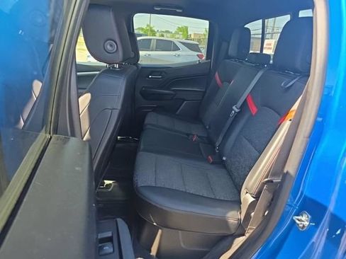 Used 2023 Chevrolet Colorado Z71 w/ Z71 Convenience Package 2 AWD/4WD image 9