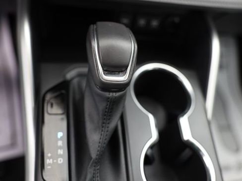 Used 2021 Toyota Highlander XLE image 28