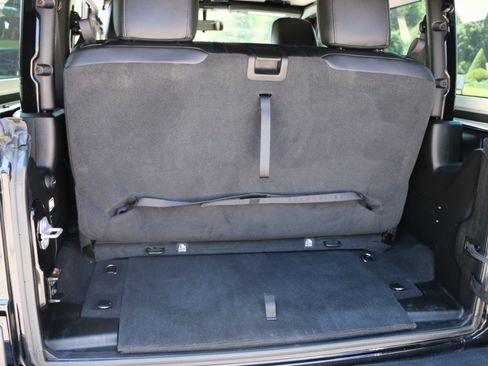 Used 2021 Jeep Wrangler Rubicon AWD/4WD image 26