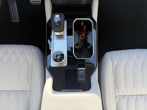 New 2026 Mitsubishi Outlander SEL AWD/4WD image 17