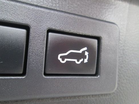 Used 2020 Subaru Outback Premium w/ Popular Package #1 AWD/4WD image 12