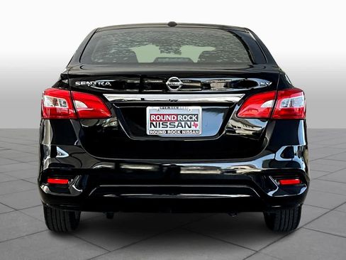Certified 2019 Nissan Sentra SV image 5