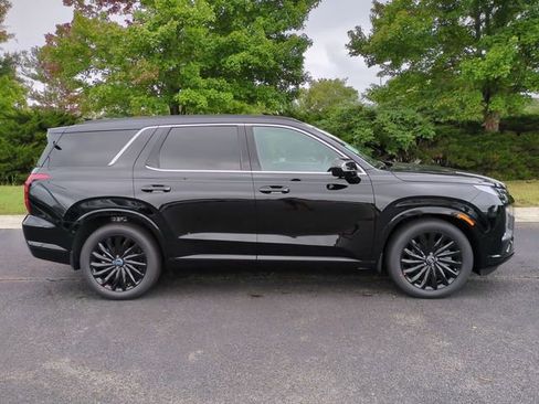 Used 2025 Hyundai Palisade Calligraphy AWD/4WD image 3