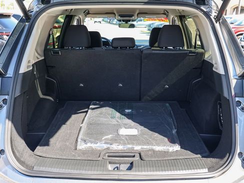 Used 2025 Nissan Rogue SV FWD image 16