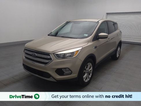 Used 2017 Ford Escape SE FWD image 1