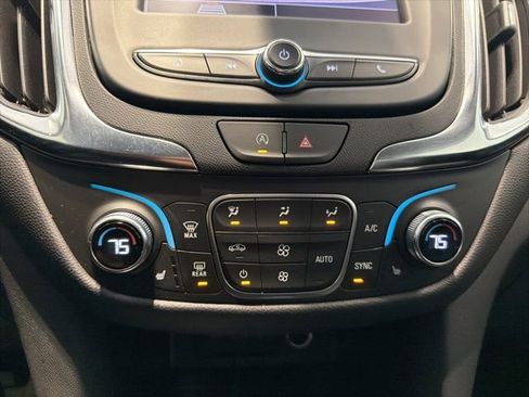 Used 2024 Chevrolet Equinox LT w/ LPO, Floor Liner Package image 21