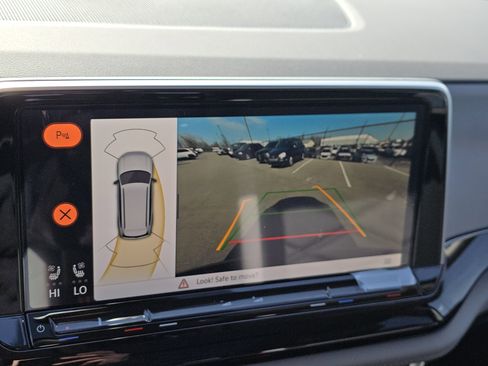 New 2026 Volkswagen Atlas Peak Edition image 13