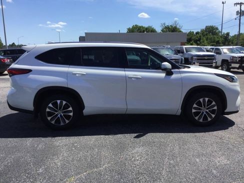 Used 2020 Toyota Highlander XLE FWD image 7