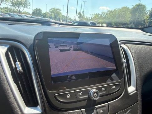 Used 2024 Chevrolet Malibu LT FWD image 30