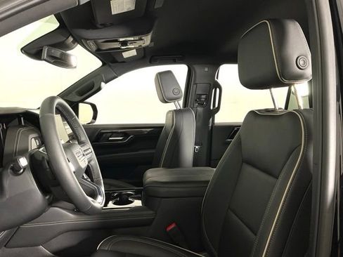 Used 2025 GMC Yukon Elevation AWD/4WD image 25