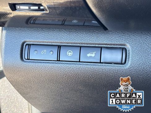 Certified 2025 Nissan Pathfinder SV AWD/4WD image 32