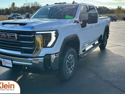 Used 2024 GMC Sierra 2500 SLE w/ SLE Convenience Package image 3
