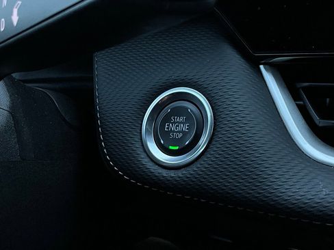 Used 2025 Chevrolet Equinox LT image 26