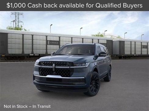 New 2025 Lincoln Navigator Reserve w/ Jet Appearance Package image 2