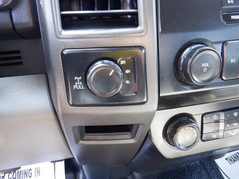Used 2022 Ford F250 XL w/ Power Equipment Group AWD/4WD image 16