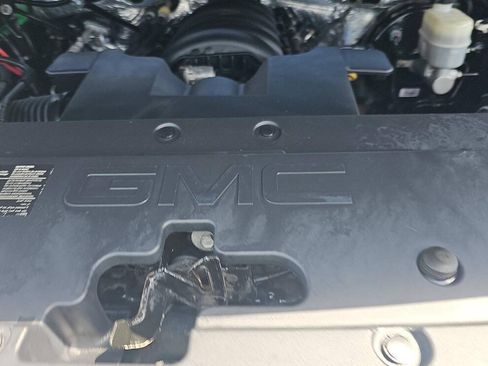 Used 2015 GMC Sierra 1500 SLE w/ SLE Value Package AWD/4WD image 9