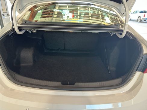 Used 2024 Chevrolet Malibu LT image 34