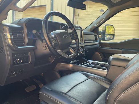 Used 2023 Ford F250 Lariat w/ Chrome Package image 15