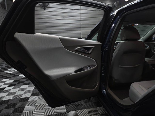 Used 2020 Chevrolet Malibu LT FWD image 33