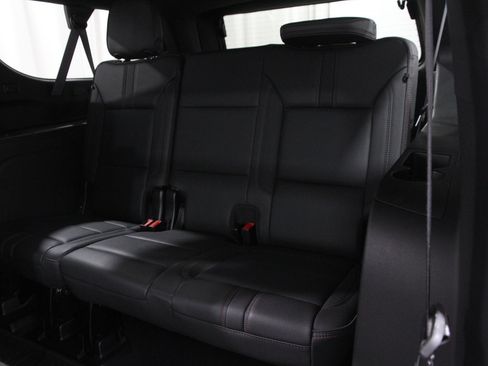 Certified 2023 Chevrolet Suburban RST w/ Sport Performance Package image 22