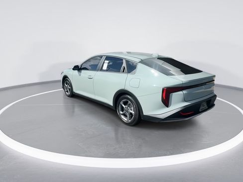 Used 2025 Kia K4 LXS image 7