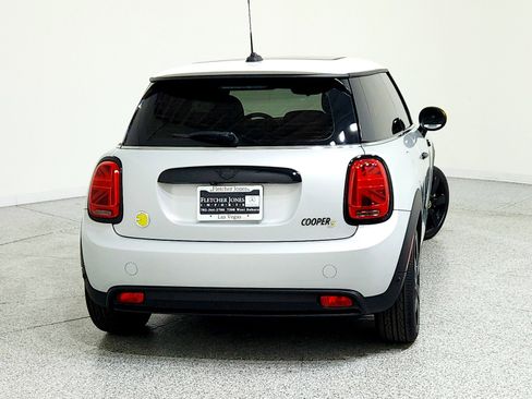 Used 2023 MINI Cooper SE image 5