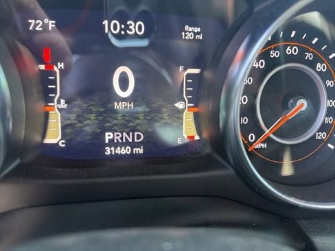 Used 2022 Jeep Wrangler Unlimited Sahara AWD/4WD image 4
