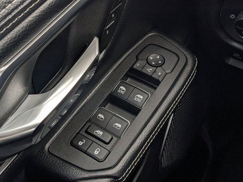 Used 2025 RAM 1500 Laramie image 21