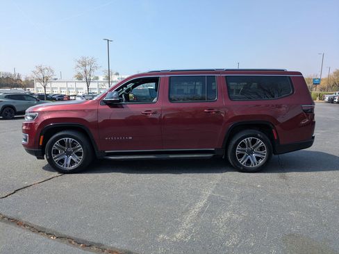 Used 2024 Jeep Wagoneer L Series II w/ Flexible Seating Group image 6