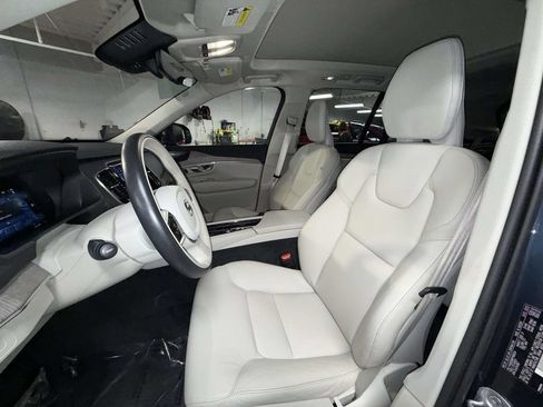 Used 2023 Volvo XC90 T8 Plus w/ Protection Package Premier AWD/4WD image 2