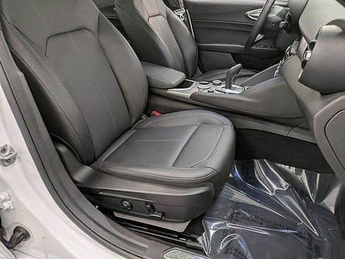 Used 2024 Alfa Romeo Giulia Ti image 37