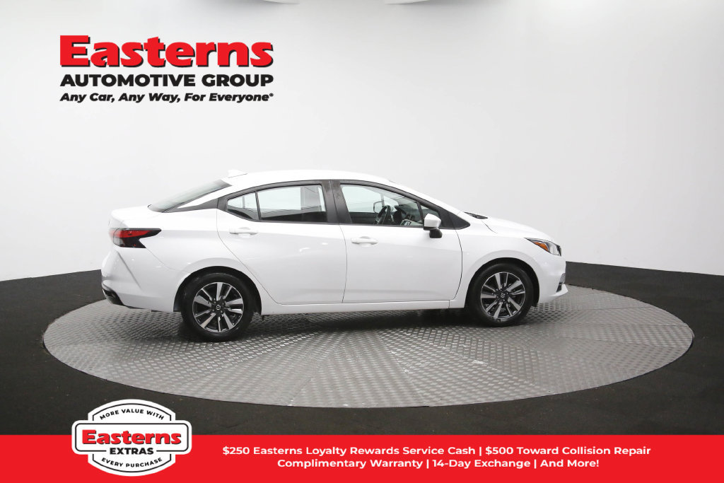 Used 2022 Nissan Versa SV FWD image 46