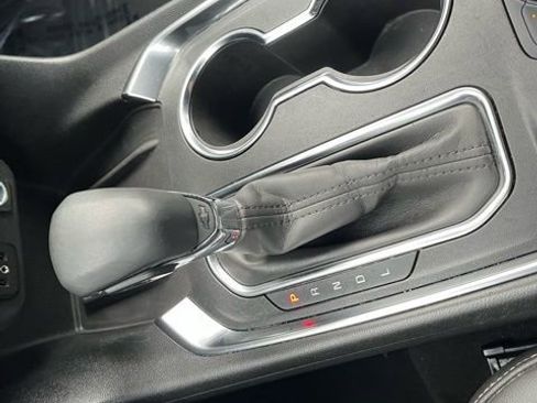 Used 2024 Chevrolet Traverse LT w/ Midnight/Sport Edition image 15