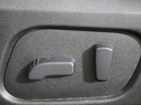 Used 2017 Subaru Forester 2.5i Touring image 23